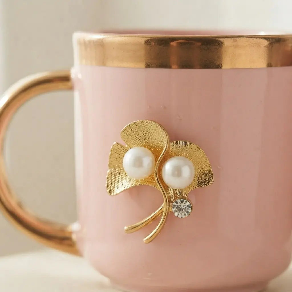 Pearl Bloom – 6 Cup Stand Set